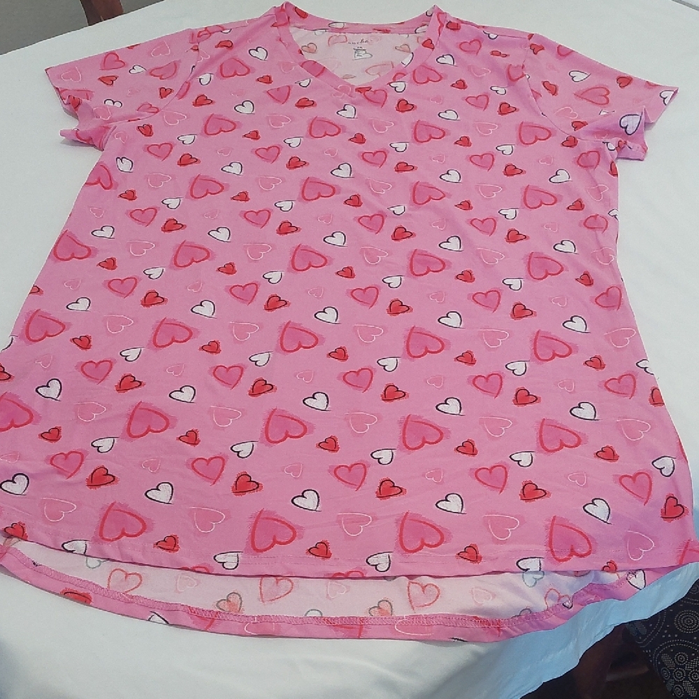 Just Be Pink Heart Long sleep Shirt .Would Be Cute With Leggings .Size 2X